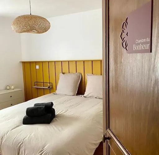 Holiday home Maison Fleurs De Bobo Mesnils-sur-Iton